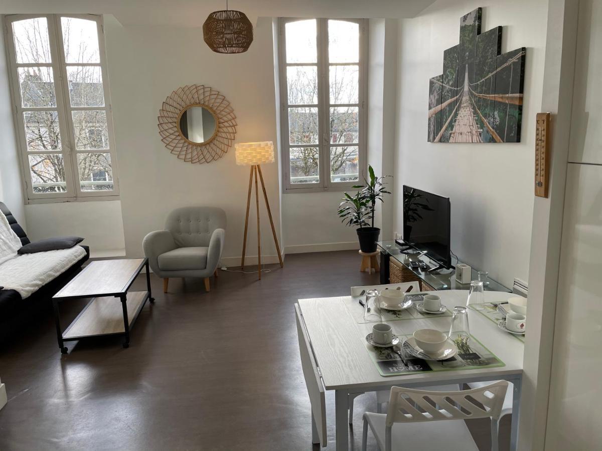 T1 40 M2. Lit Queen Size Pau Extérieur photo