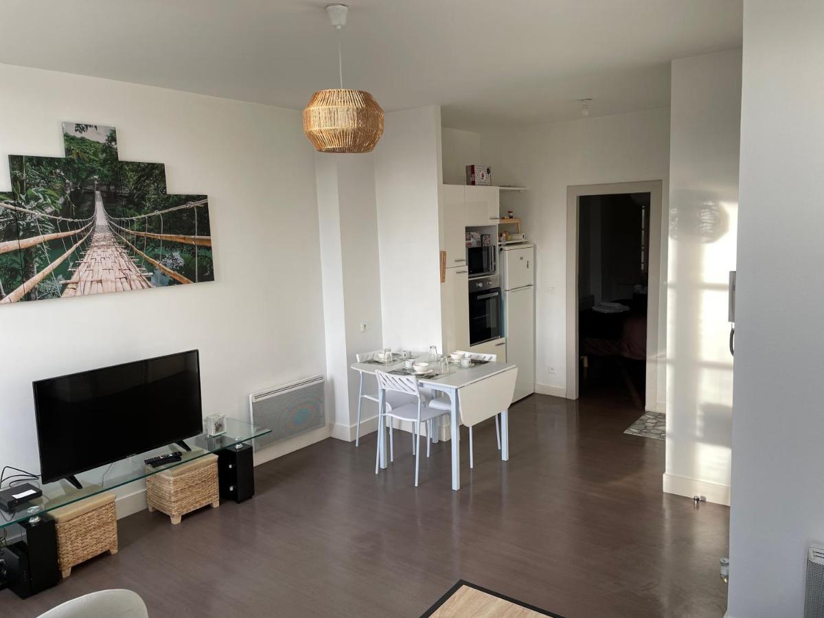 T1 40 M2. Lit Queen Size Pau Extérieur photo
